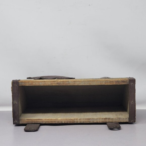 Rustic Wood Wall-Mount Mailbox With Bear & Pine‎ Tree Accents - Picture 6 of 11